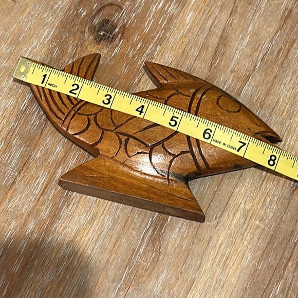 Vintage Two Wooden Carved Fish - Picture 8 of 17